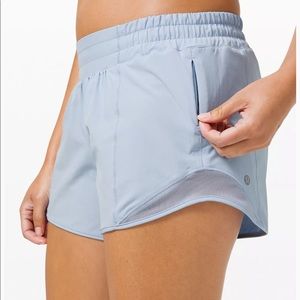 Lululemon Hotty Hot Shorts 4”